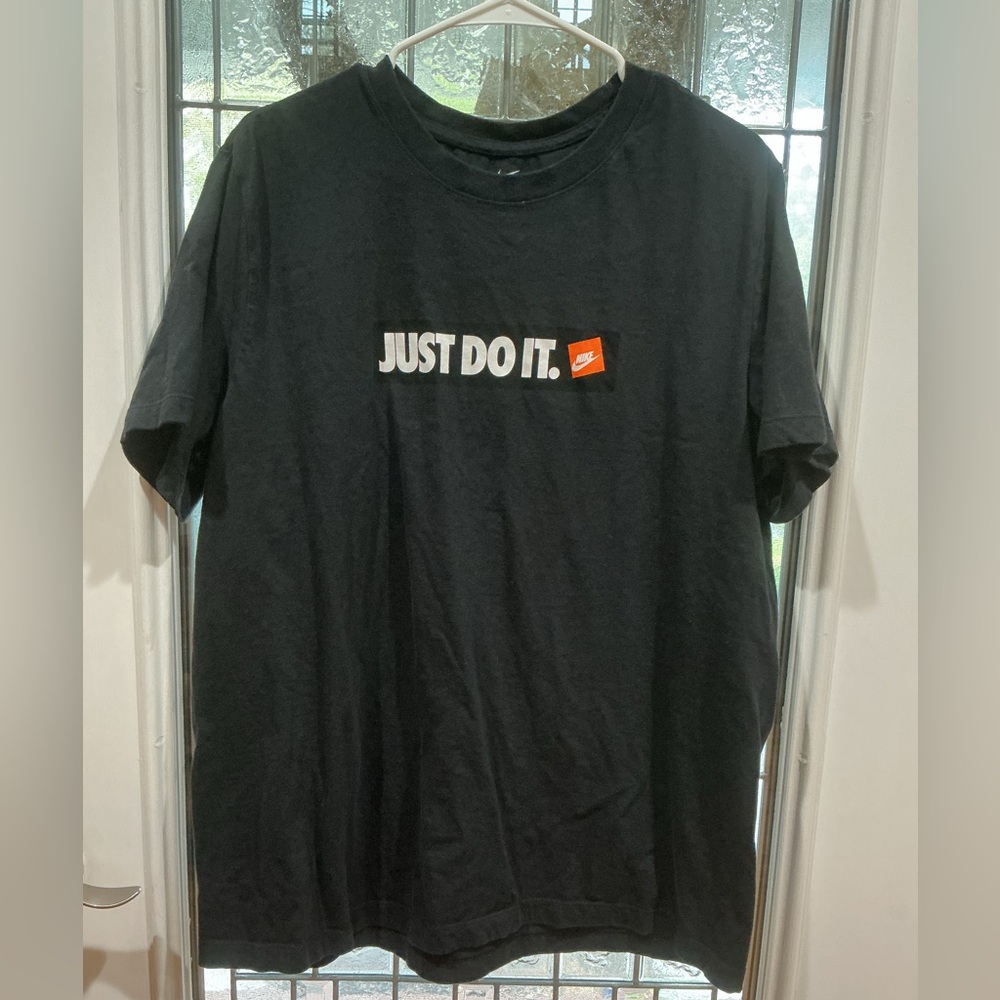 Nike Men’s XL Black Short Sleeve Tee Just Do It